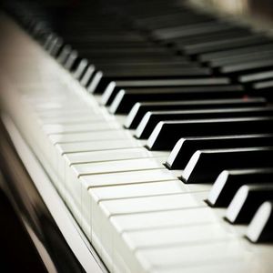 老师扒下内裤让我爽了一夜视频网站
